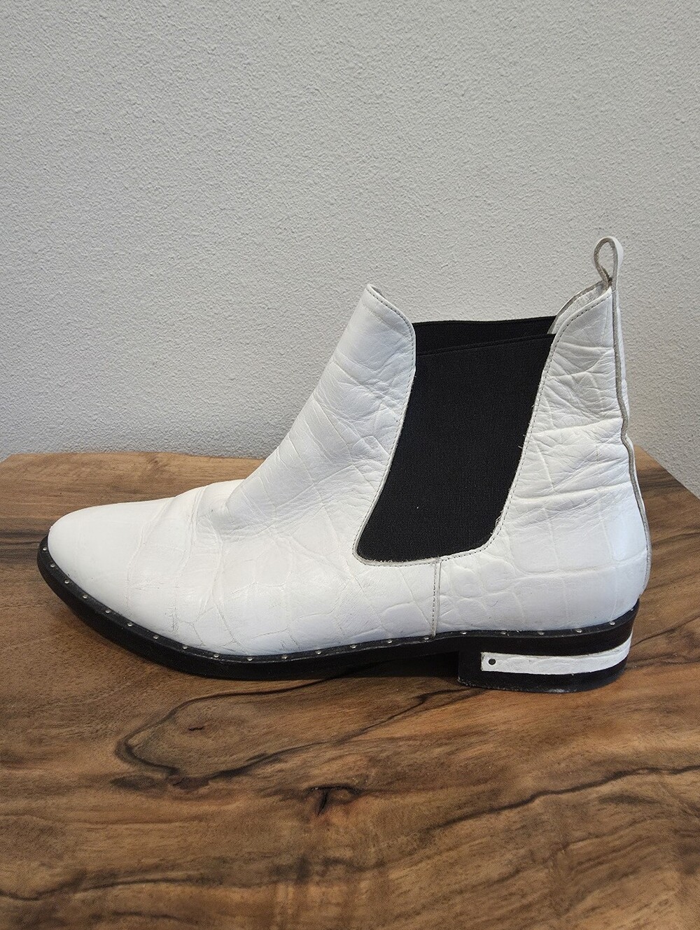 Freda Salvador White Croc Embossed Chelsea Boots - Picture 12 of 14